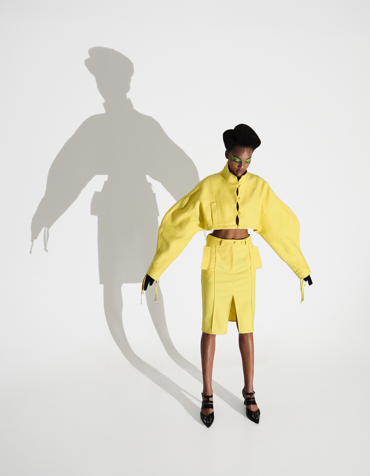 SS22. Yellow puff-sleeve cropped suit jacket
